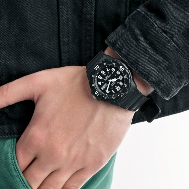 Casio Resin MRW-200H-1BVDF