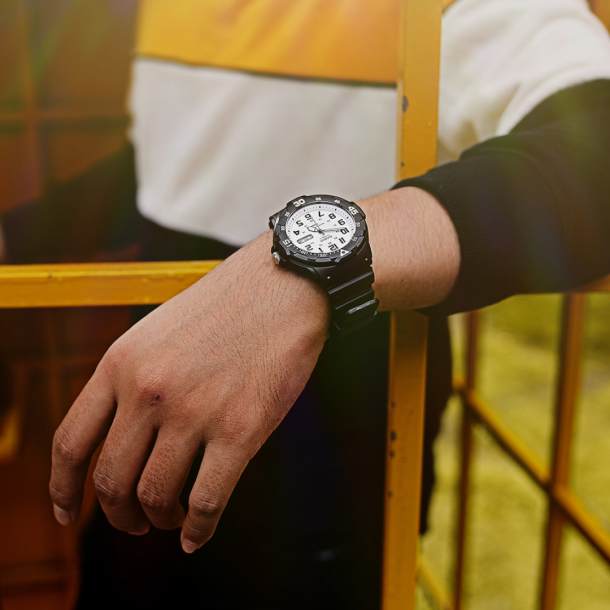 Casio Resin MRW-200H-7BVDF