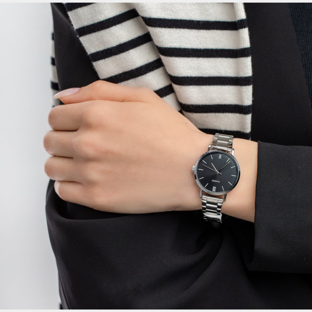 Casio Women LTP-VT02D-1AUDF