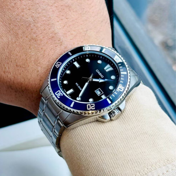 Casio Men MDV-107D-1A2VDF