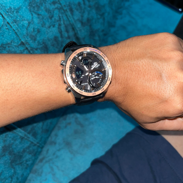 Edifice ECB-900GL-1BDR