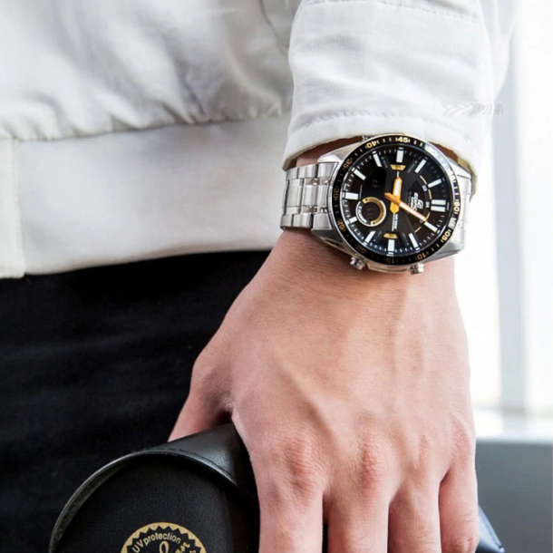 Edifice EFV-C100D-1BVDF