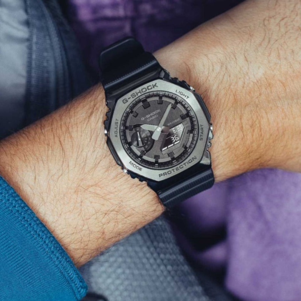 G-SHOCK GM-2100BB-1ADR