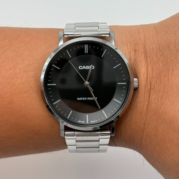 Casio men MTP-VT04D-1EDF