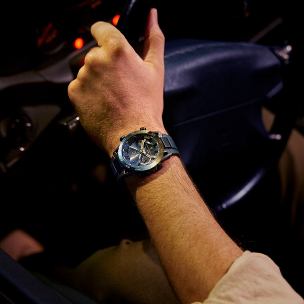EDIFICE ECB-2000NP-1ADF