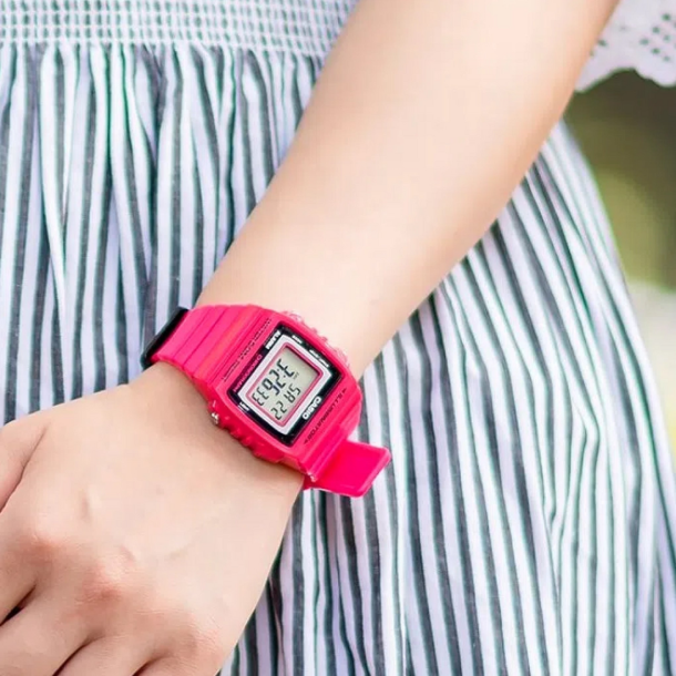 Casio Resin W-215H-4AVDF